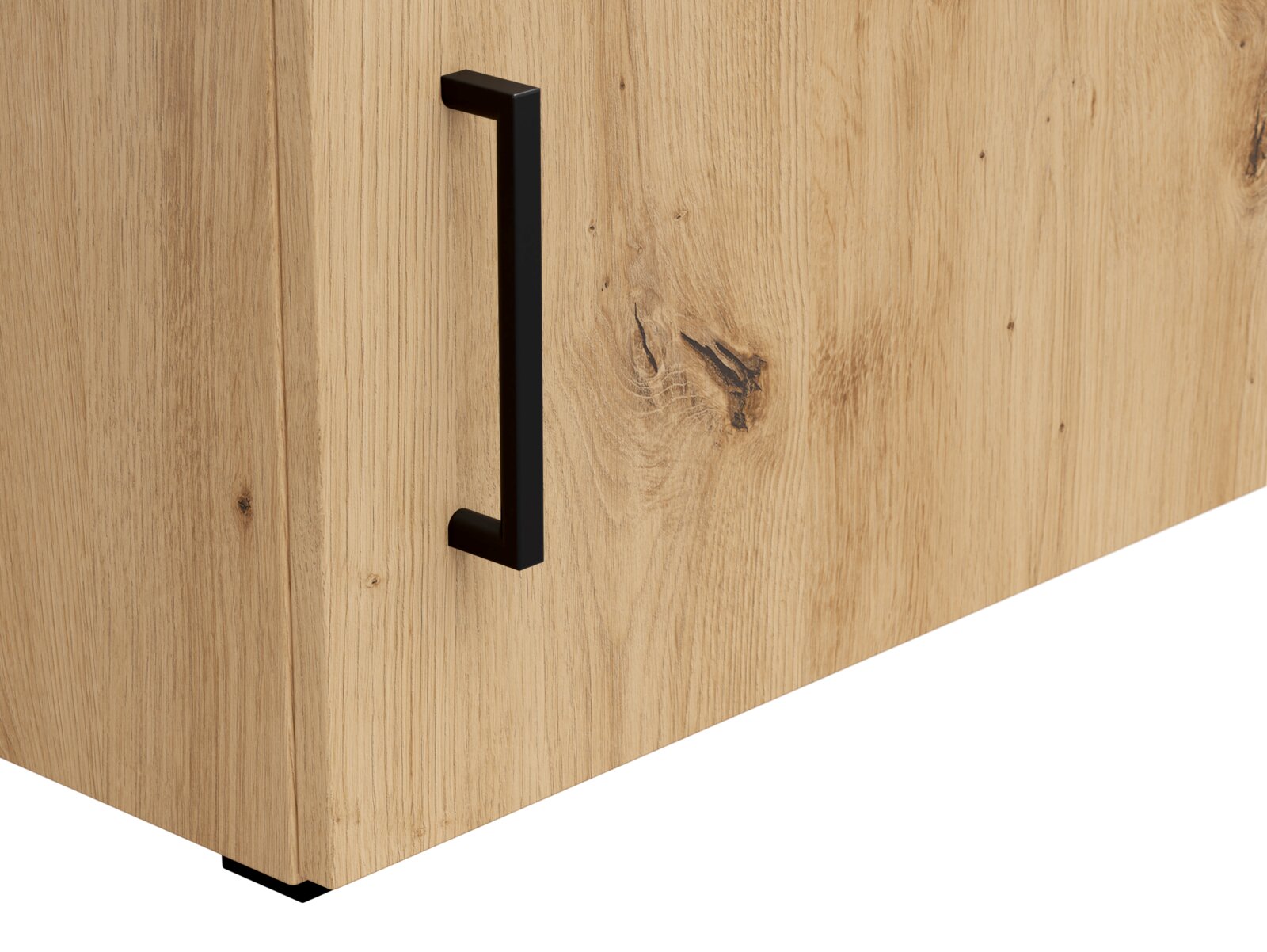 Nahaufnahme eines Holzschranks mit schwarzem Griff, seitliche Perspektive