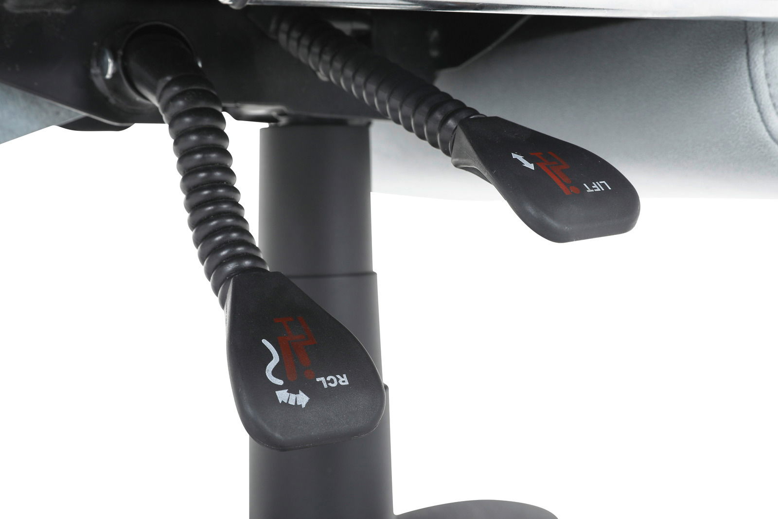 Nahaufnahme der Hebelmechanik eines Chefsessels, seitliche Perspektive