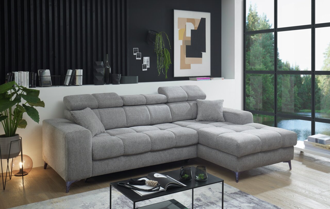 Graues Ecksofa SYDNEY in modernem Wohnzimmer, seitliche Perspektive