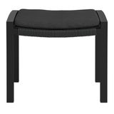 Moderner schwarzer Hocker mit gepolsterter Sitzfläche, Vorderansicht.