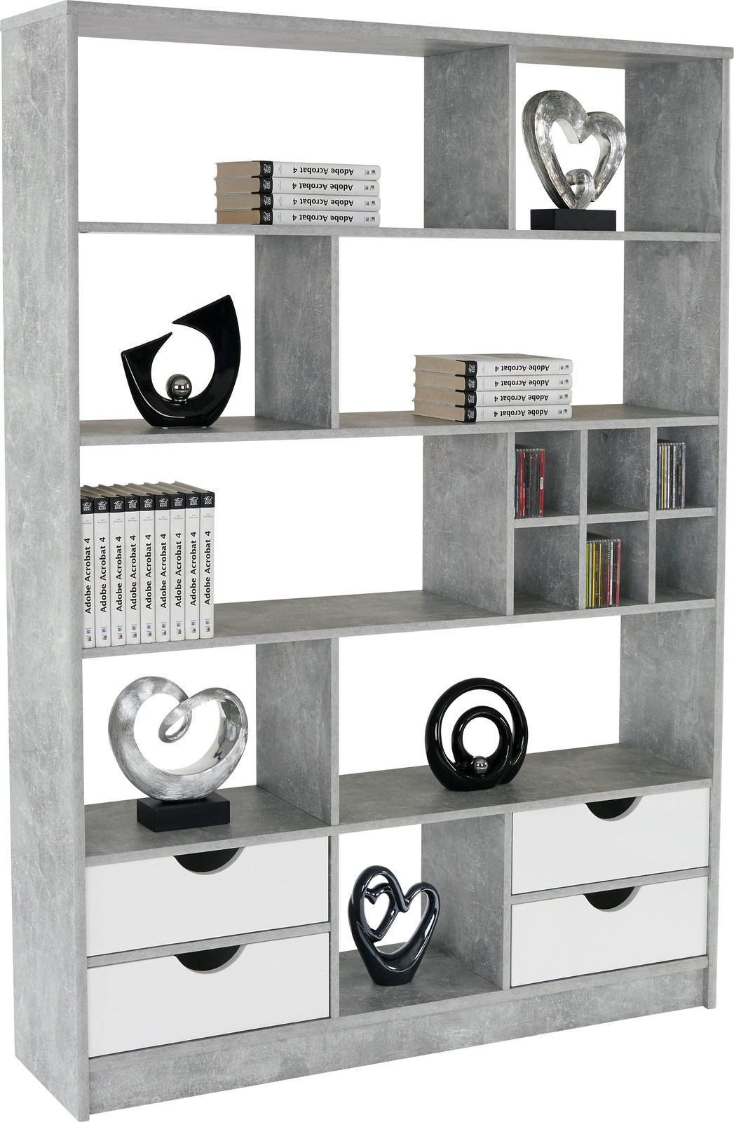 Grauer Raumteiler mit mehreren Fächern und Schubladen, dekoriert mit Büchern und Skulpturen. Frontalansicht.