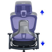 Rückansicht eines ergonomischen Drehstuhls mit verstellbarer Rückenlehne und Kopfstütze.