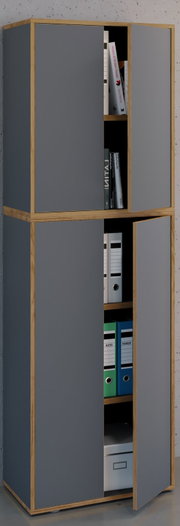Hoher Aktenschrank/Regalschrank in Holzoptik mit grauen Fronten, teils geöffnet mit sichtbaren Ordnern und Büchern, Perspektive: frontale leicht seitliche Ansicht