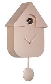 Moderne Wanduhr in Form eines Kuckucks mit Pendel, seitliche Perspektive