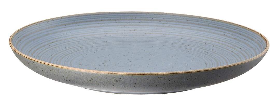 Speiseteller 27 cm in blauer Keramik mit feinen Rillen, seitliche Perspektive