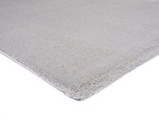 Grauer Teppich Soft Dream, Nahaufnahme der Ecke, ca. 200x250cm, seitliche Perspektive