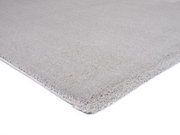 Grauer Teppich Soft Dream, Nahaufnahme der Ecke, ca. 200x250cm, seitliche Perspektive