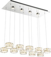 Moderne Hängeleuchte mit mehreren Kristalllampen, von unten betrachtet.