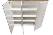 Open XL-hangkast met drie deuren en meerdere planken, gezien vanuit vogelperspectief.