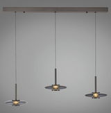 Dreifache Pendelleuchte PURE Vitrum mit modernen, runden Glasschirmen, seitliche Perspektive