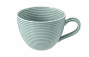 Hellblaue, gerippte Kaffeeobertasse mit Henkel, seitliche Perspektive