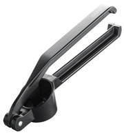 Schwarze Knoblauchpresse aus Metall, seitliche Perspektive