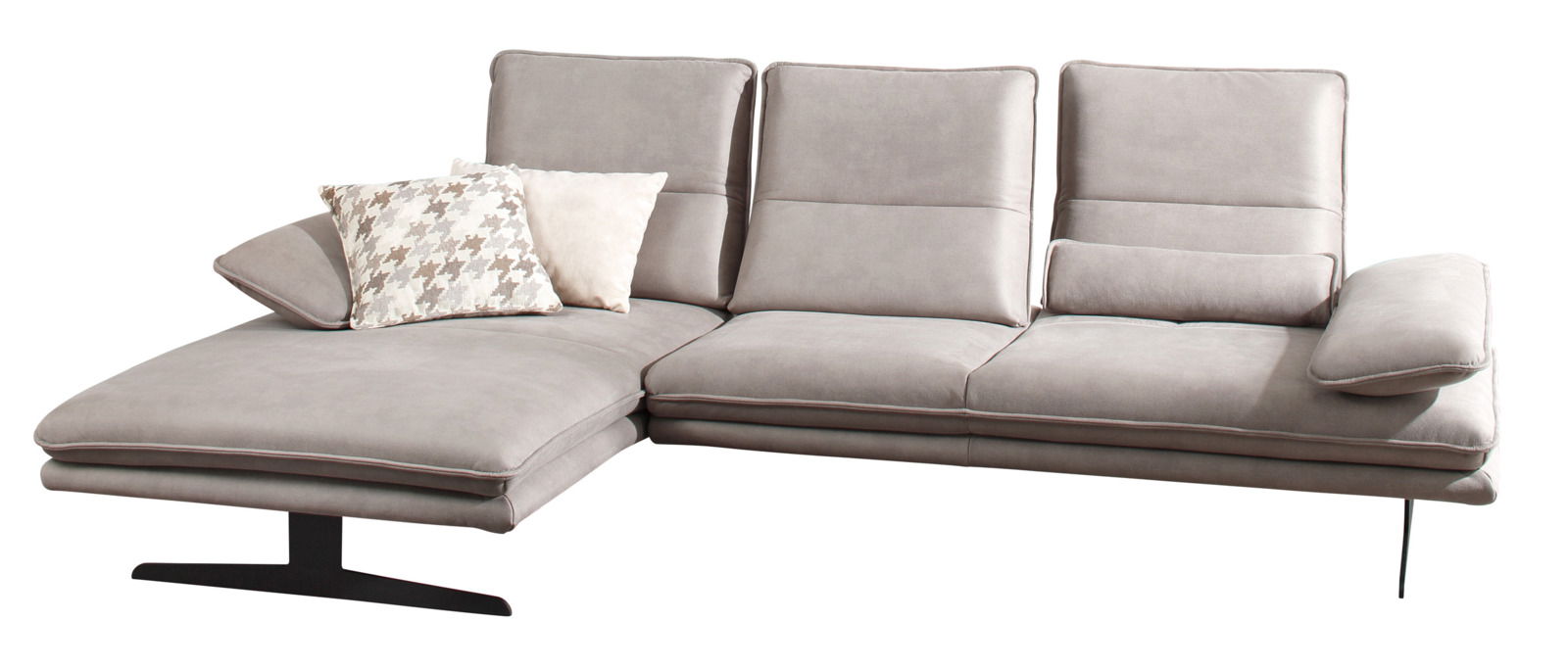 Graue Longchairkombination mit drei Rückenkissen und zwei dekorativen Kissen, seitliche Perspektive