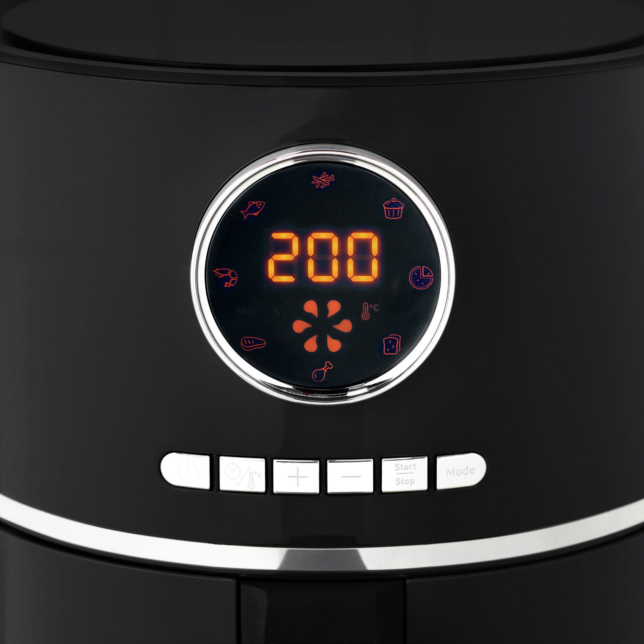 Nahaufnahme der digitalen Anzeige einer schwarzen Heißluftfritteuse mit Temperaturanzeige und verschiedenen Symbolen für Kochmodi.