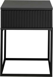 Schwarze Nachtkommode mit geriffelter Front und Metallgestell, Frontalansicht