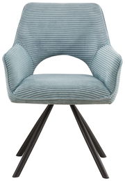 Moderner Armlehnstuhl in hellblauem Stoff mit geripptem Design, schwarzem Metallgestell, Frontalansicht.