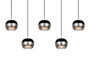 Fünf moderne, kugelförmige Pendelleuchten aus Metall, von unten betrachtet, mit schwarzem und silbernem Finish.