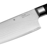 Nahaufnahme eines Yari Messers mit 20 cm Klinge, seitliche Perspektive.