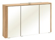 Dreiteiliger Spiegelschrank fürs Bad mit Holzrahmen und drei verspiegelten Türen, frontal in leichter Schrägansicht von vorne auf weißem Hintergrund