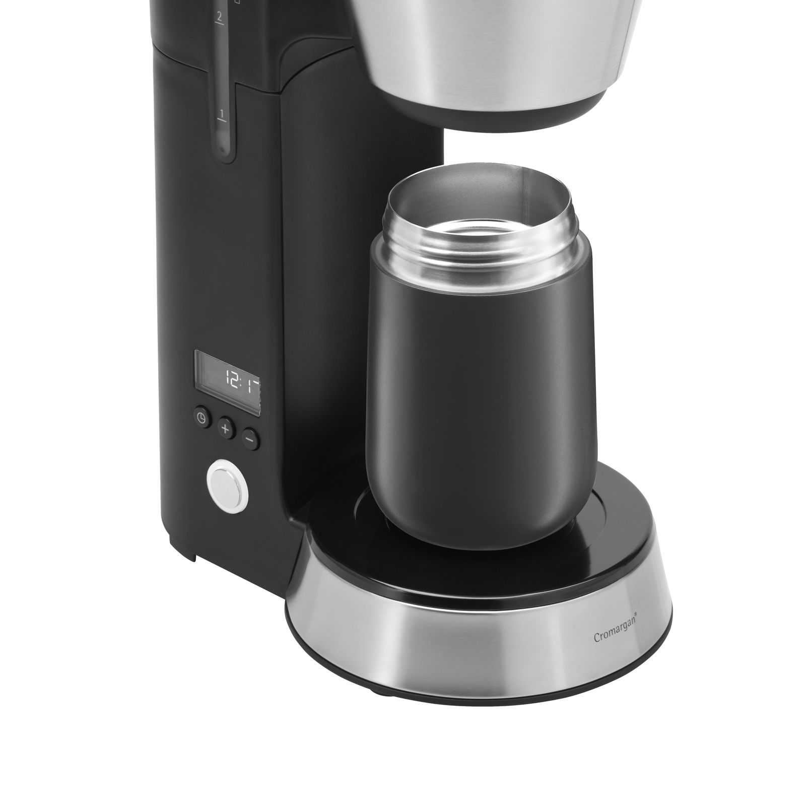 Impulse Travel Mug 0,3l Cromar in einer Kaffeemaschine, seitliche Perspektive