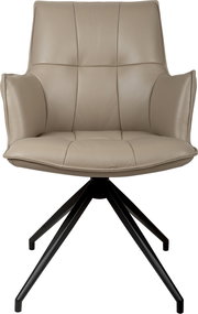 Beiger, gepolsterter Drehstuhl mit Armlehnen und schwarzem Metall-Fußkreuz, frontal von vorne in leichter Aufsicht freigestellt