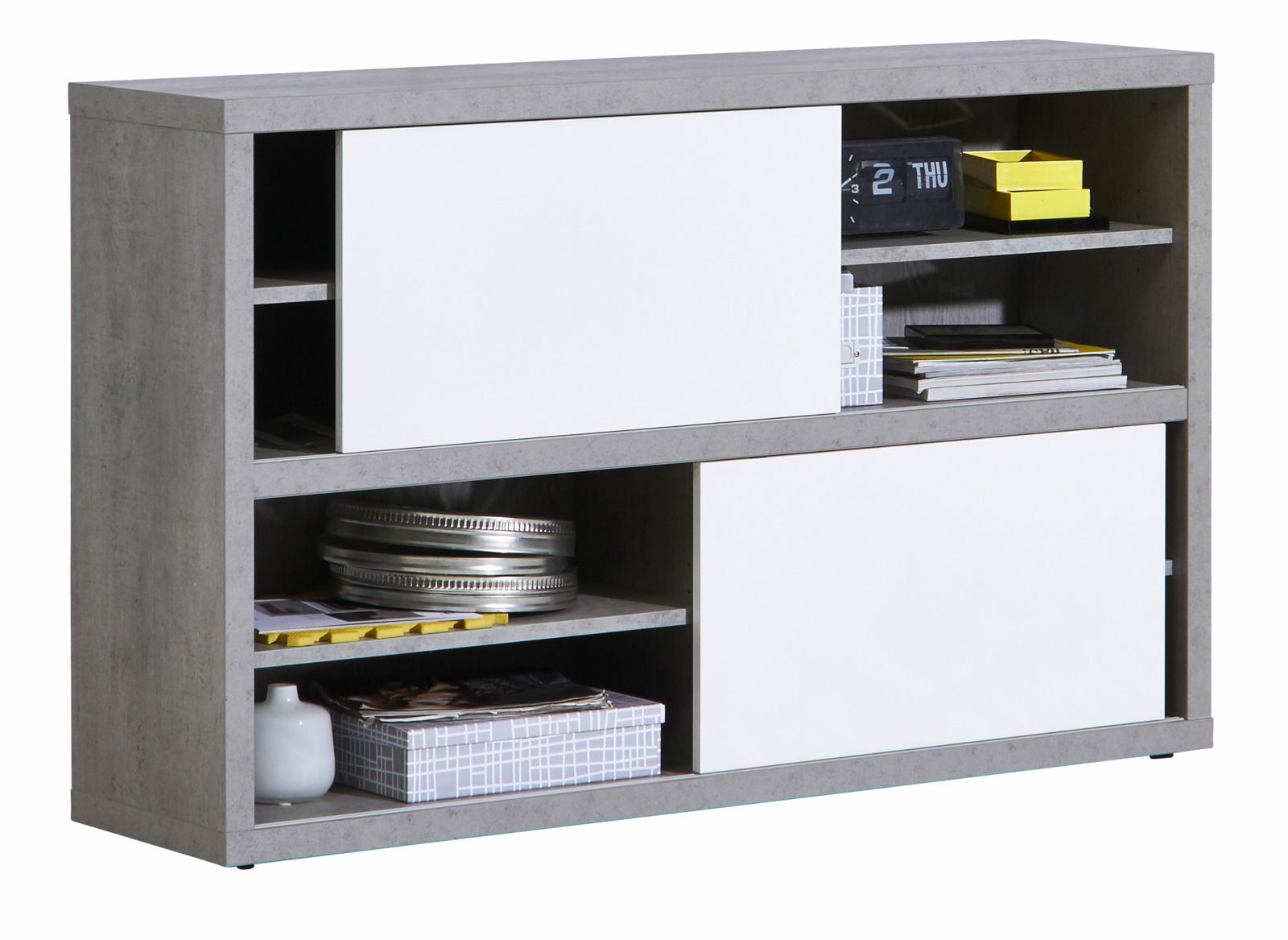 Modernes Sideboard mit grauer Betonoptik und weißen Schiebetüren, seitliche Perspektive