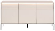 Modernes Sideboard in Weiß mit drei Türen und geriffeltem oberen Frontband, auf schwarzen Metallbeinen, Frontalansicht.