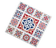 Untersetzer mit buntem, orientalischem Fliesenmuster in Draufsicht