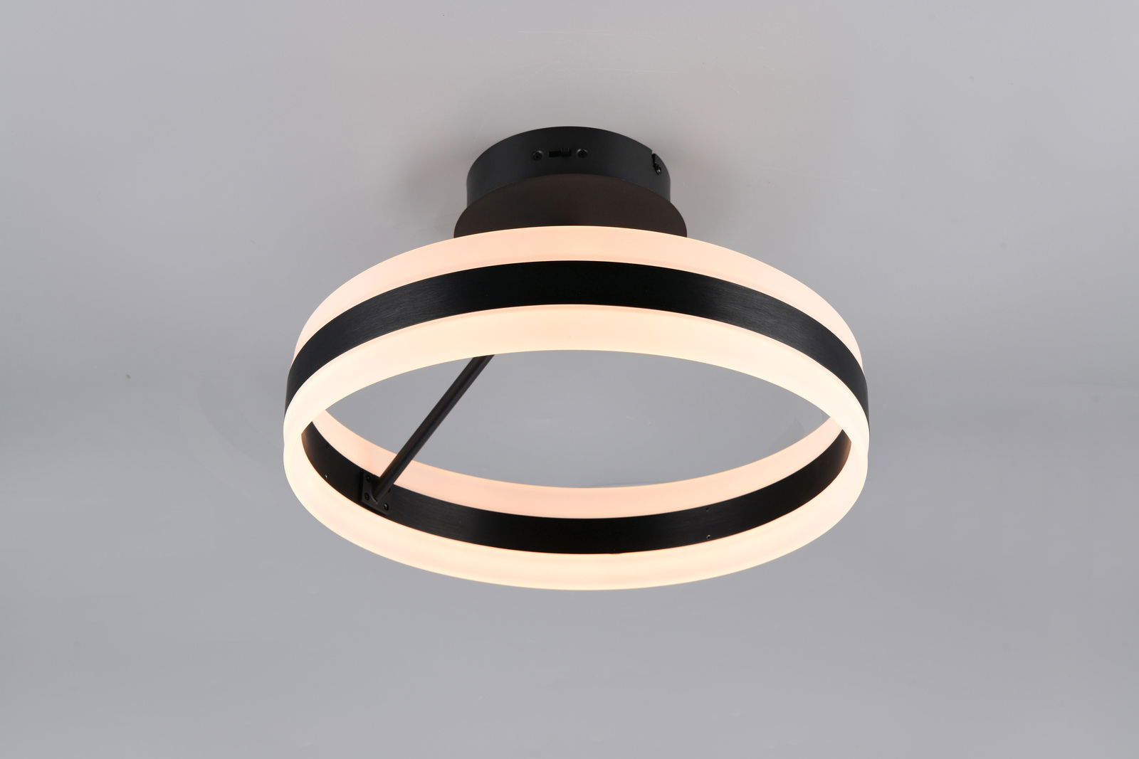 Trio Leuchten Deckenleuchte DIOS Moderne Deckenleuchte mit schwarzem Ringdesign, von unten betrachtet.