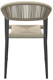 Rückansicht eines modernen Stapelsessels mit geflochtenem Seil-Design und schwarzem Gestell.