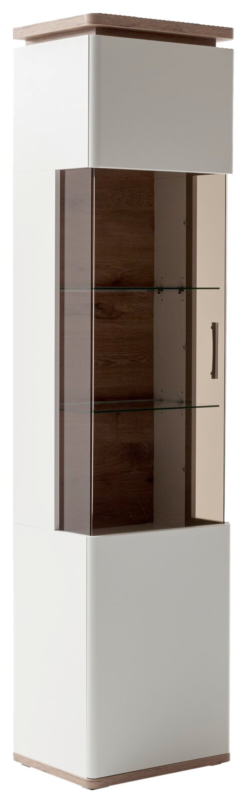 Hohe moderne Vitrine mit weißem Korpus, Holzdeckel und -sockel, getönter Glastür mit Griff und Glasböden, perspektivische Frontansicht leicht von links