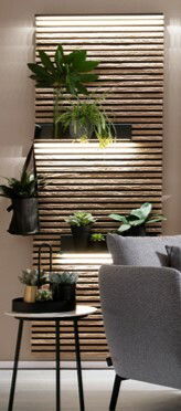 Schöner Wohnen Lamellen-Paneel YONNA Lamellen-Paneel YONNA mit Pflanzen und Beleuchtung, seitliche Perspektive