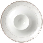 Eierteller Isabella 13cm aus der Vogelperspektive, weiß mit dezentem Muster am Rand