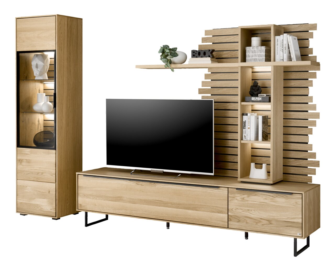 Moderne Wohnwand aus Holz mit TV-Schrank, Regal und Vitrine, frontal betrachtet