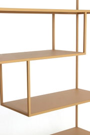 Modernes Standregal aus Holz mit minimalistischem Design, seitliche Perspektive