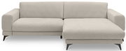 Beige Ecksofa mit rechter Ottomane, Vorderansicht