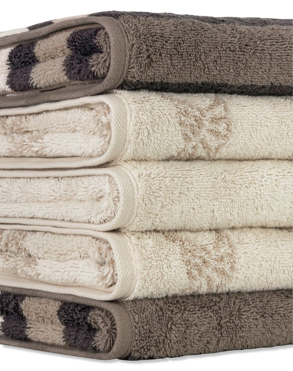 Gestapelte Gästetücher in verschiedenen neutralen Farben, seitliche Perspektive