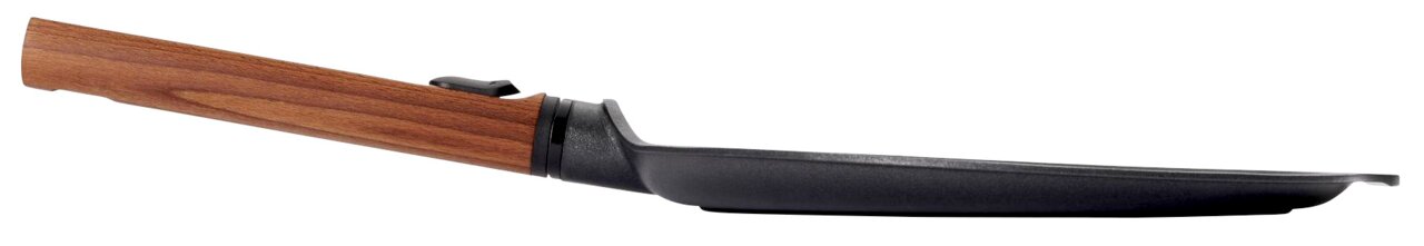 Gusseiserne Crêpepfanne mit Holzgriff, Seitenansicht