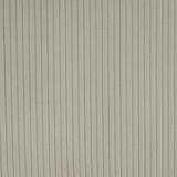 Nahaufnahme eines hellgrauen, gerippten Stoffes, der für einen Schwingstuhl verwendet wird.