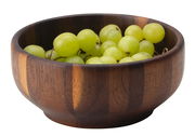 Holzschüssel aus Akazie mit grünen Trauben, seitliche Perspektive