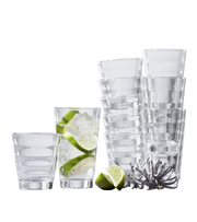 Becherset Wave 12-tlg. aus klarem Glas, gestapelt und einzeln, mit Limettenscheiben und Eiswürfeln, seitliche Perspektive