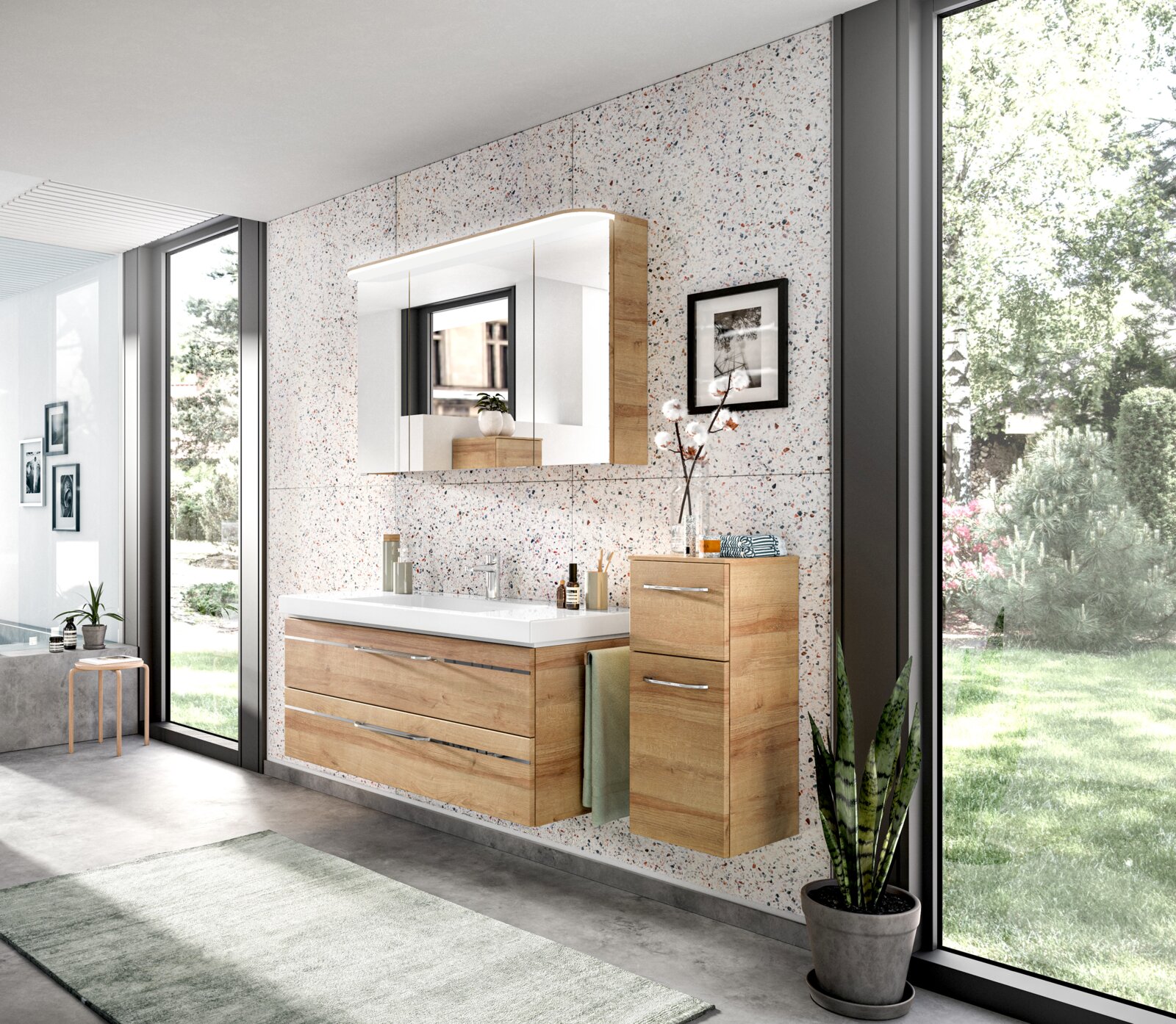 Moderner Badblock in Holzoptik mit Waschbecken und Spiegel, seitliche Perspektive
