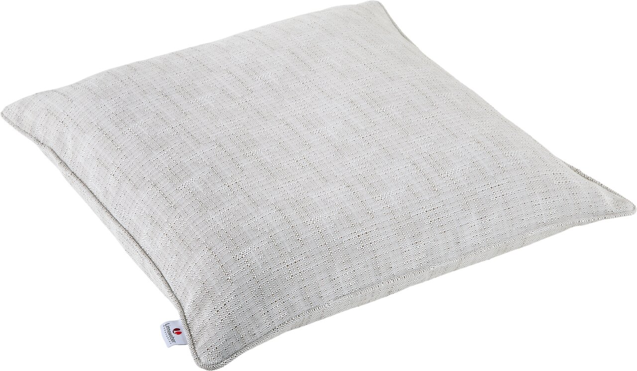 Outdoor-Kissen in hellem Beige, schräg von oben fotografiert