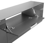 TV-Lowboard in moderner Perspektive mit geöffneter Klappe und sichtbaren Scharnieren.