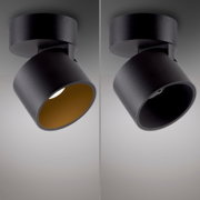 Zwei schwarze LED-Spots aus seitlicher Perspektive, einer mit eingeschaltetem Licht.