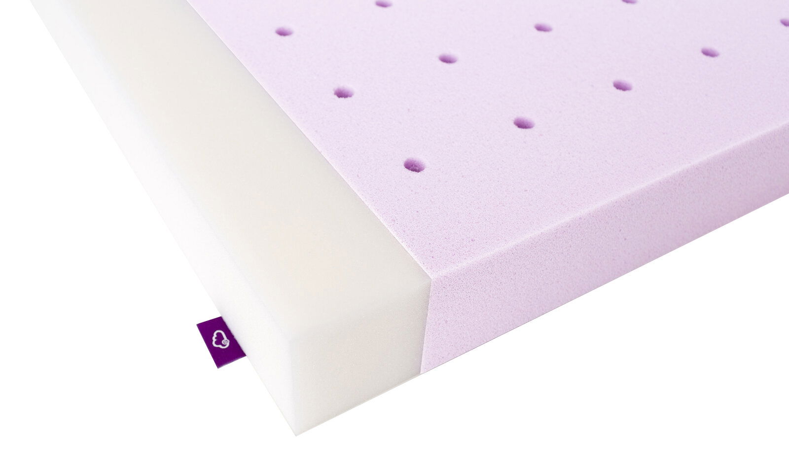 Träumeland Matratze 60x120 SILBERMOND Nahaufnahme einer lila Matratze mit weißen Schichten und Löchern, seitliche Perspektive