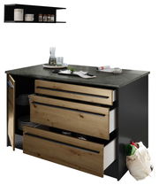 Kücheninsel mit Holzfronten und schwarzer Arbeitsplatte, offene Schubladen und Schranktür, seitliche Perspektive