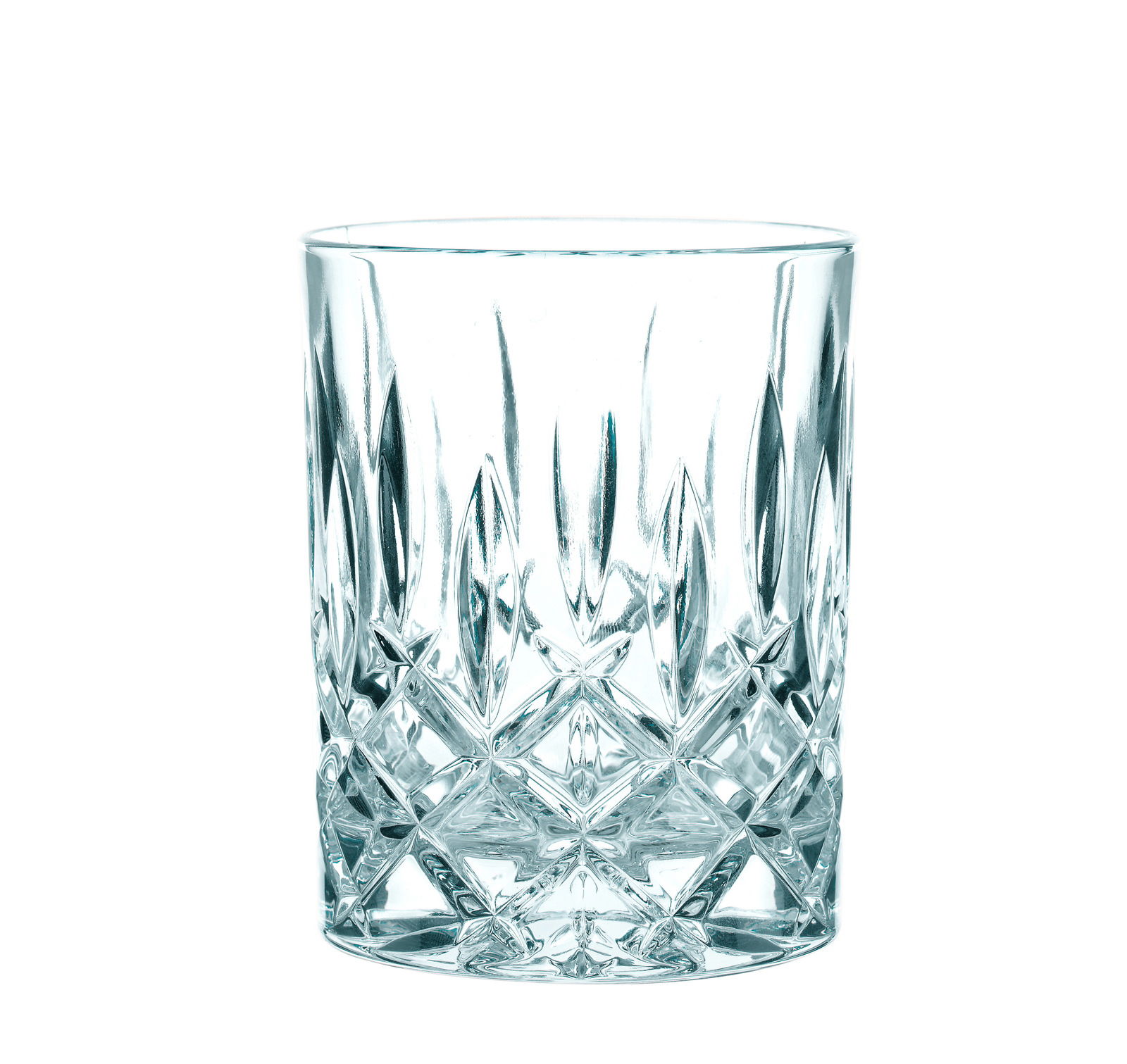 Kristallglas mit elegantem Schliffmuster, frontal fotografiert