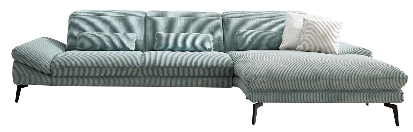 Grüne Longchairkombination mit geripptem Stoffbezug, bestehend aus einem Sofa mit drei Sitzplätzen und einer rechtsseitigen Liegefläche. Perspektive von vorne.