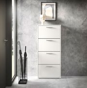 Moderner weißer Schuhkipper mit vier Klappen, frontal fotografiert, in einem stilvollen Raum mit grauer Wand und Dekoration.